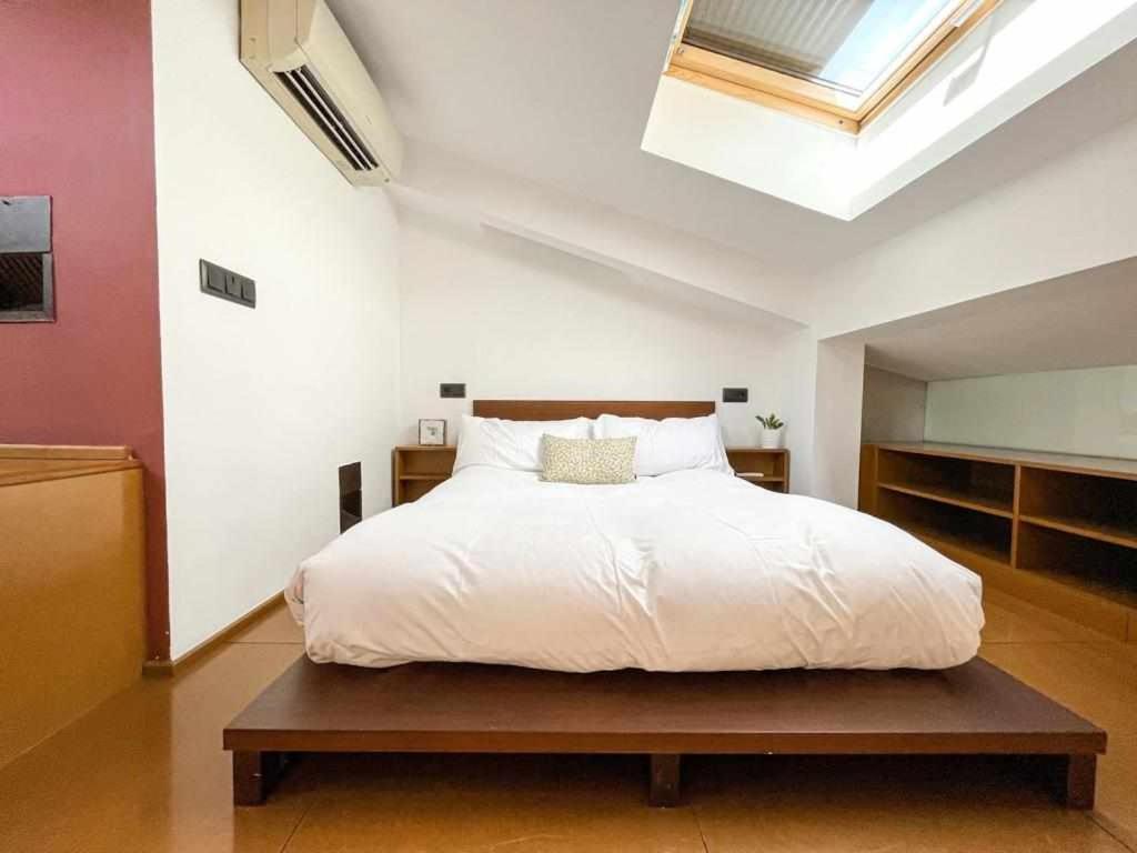 ジローナLoft Cort Reial Atico In The Heart Of The Old Townアパートメント エクステリア 写真