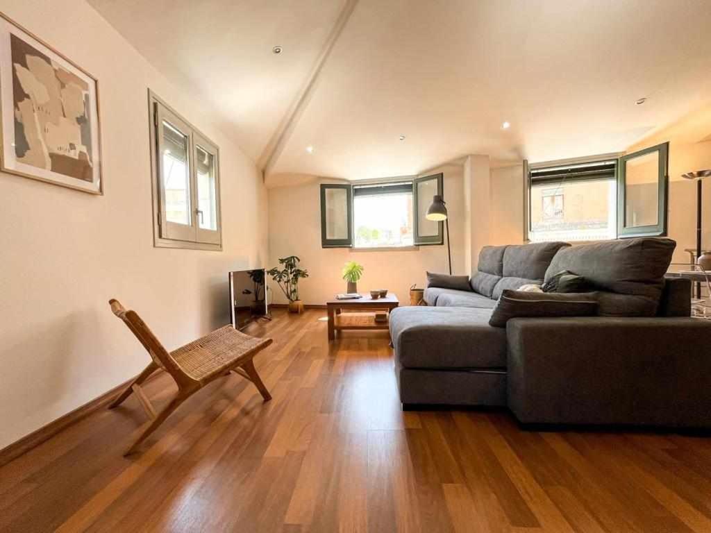 ジローナLoft Cort Reial Atico In The Heart Of The Old Townアパートメント エクステリア 写真